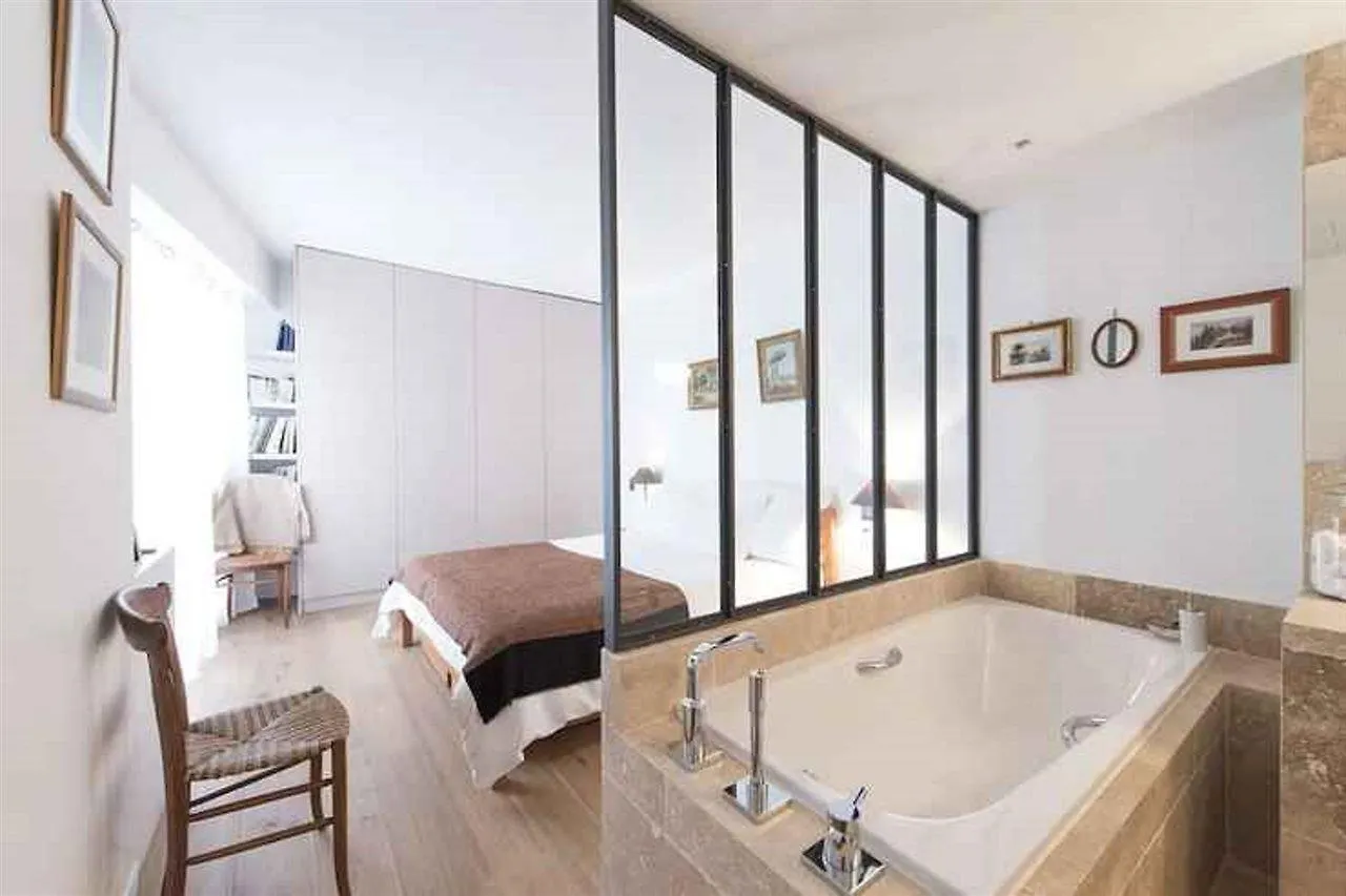 Views Of The Eiffel Tower Apartment Paris
